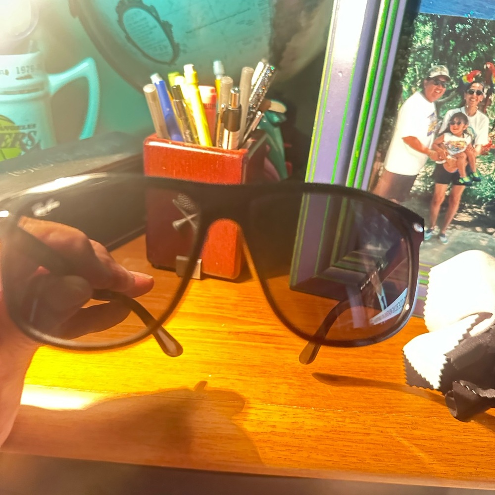 Ray-Ban RB4147 BOYFRIEND 60-15-145 black sunglasses